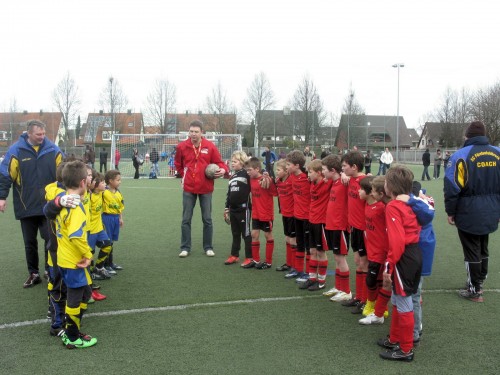 U9 schlägt sich wacker gegen die U10 von Königsbrunn