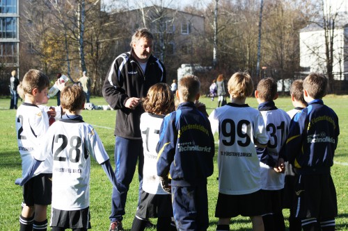 2001er fühlen sich wohl beim Freundschaftsspiel in Dachau