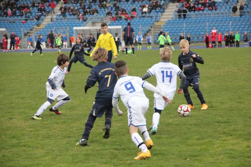 U10 (E2) – Gutes Abschneiden beim ersten Freiluftturnier in