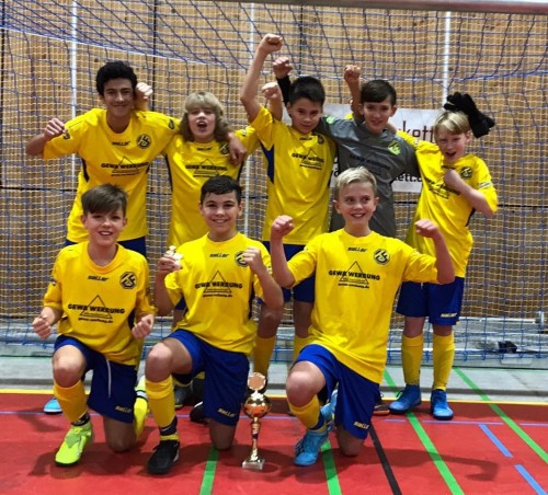 U12 bescheren Trainer Abschiedsgeschenk