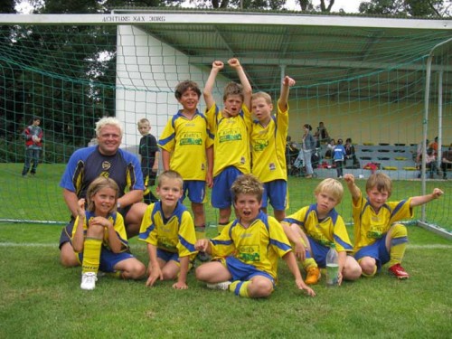 Platz 1 - Keine Probleme beim F3-Turnier des FC Emmering