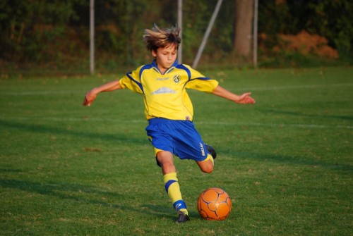 E1 Erfolgreiche Heimpremiere gegen Lokalrivalen FC Emmering
