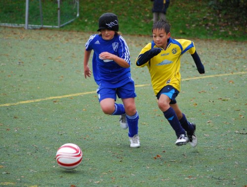 E1 gewinnt gegen tapfer wehrende Gröbenzeller