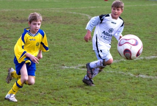E1 zieht ungeschlagen ins Kreisfinale des Merkur Cup ein