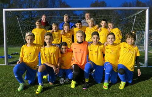 Telenova GmbH stattet 2003er mit Trikots aus