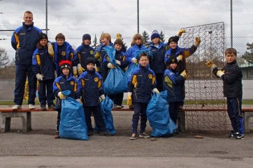 E-Junioren helfen beim Rama Dama!