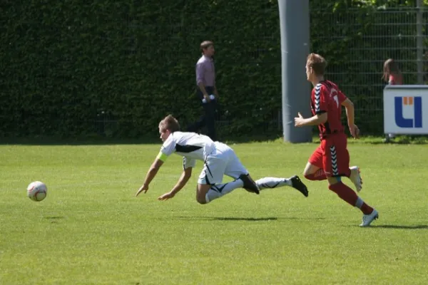 933121006 16.Sp. Unterföhring (Fotos Th.Neidek)